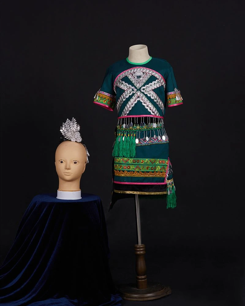Emerald Geometric Fringe Dance Set — reviewed display photograph