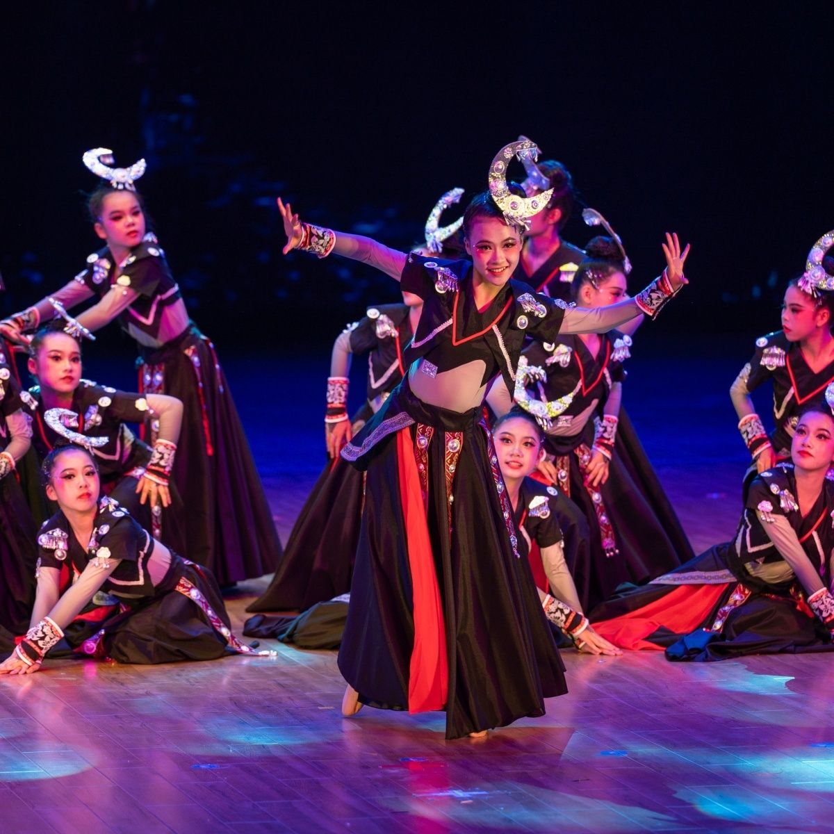 Black & Red Ornamented Dance Ensemble — photograph 1
